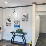 Oyo Townhouse Beaumont Medical Center Area